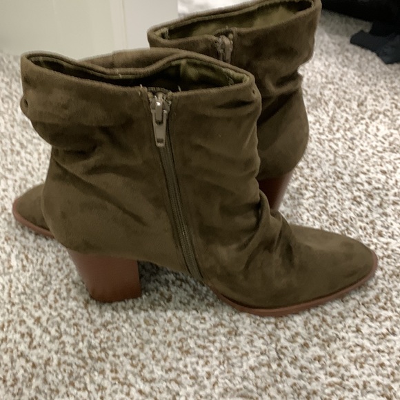 Never worn womens qupid boots size 8.5 - Picture 3 of 5